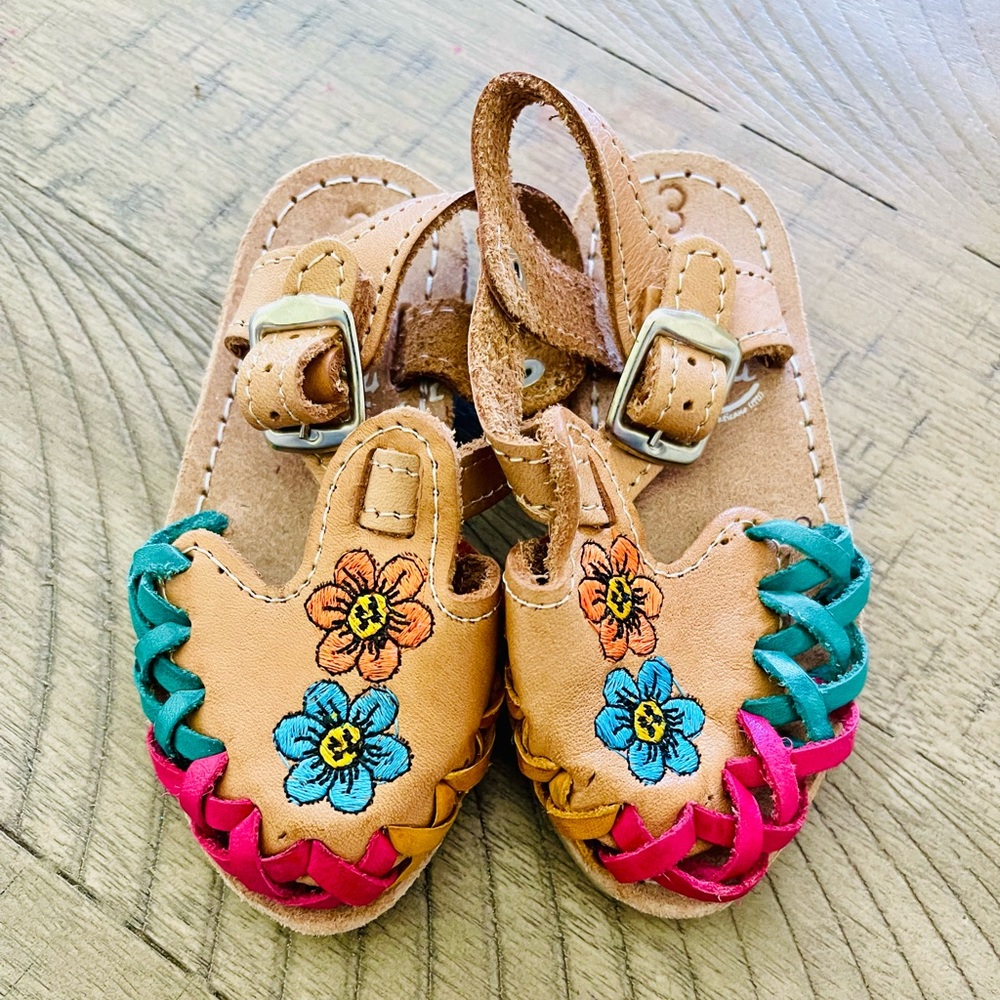 Cacahi’s Cacles baby sandals